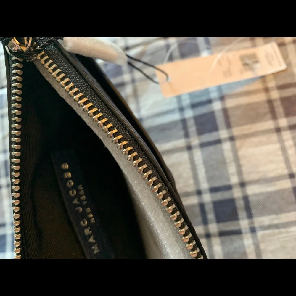 NWT MARC JACOBS Empire City Wristlet (Dark Navy) - Picture 6 of 11